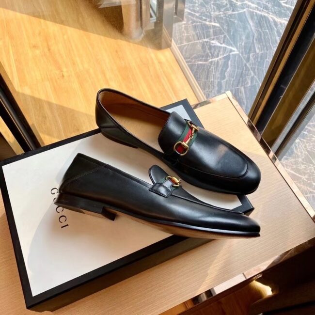 Giày lười Gucci siêu cấp họa tiết tag đỏ khóa ngang GLGC10