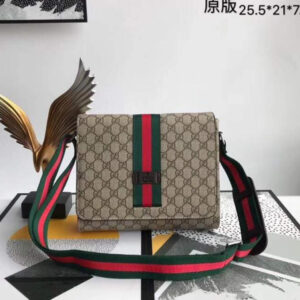 Túi xách đeo chéo Gucci siêu cấp nam màu xám trắng nắp gập tag xanh đỏ TNGC06