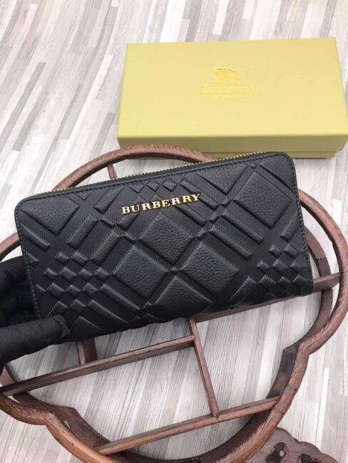 Ví Burberry siêu cấp nam dáng ngang dập caro họa tiết logo vàng VNBB08