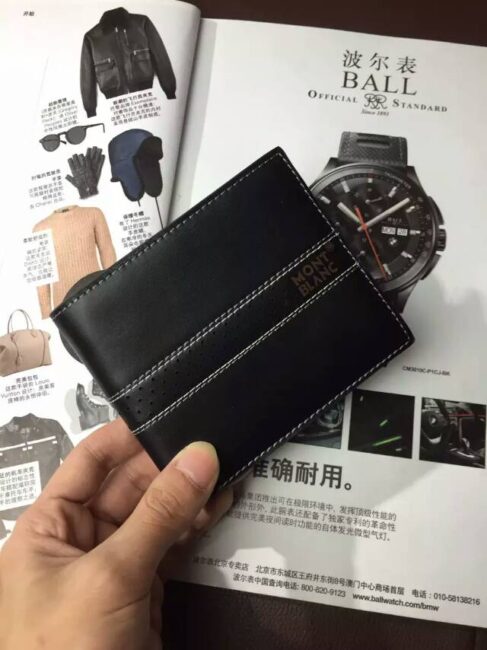 Ví Montblanc siêu cấp nam dáng ngắn họa tiết ngang chấm bi giữa VNM12