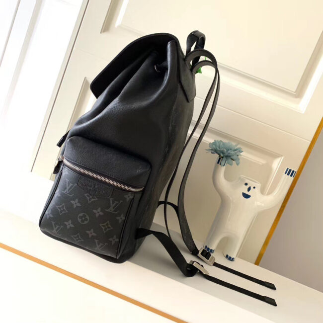 Ba lô nam Louis Vuitton Like au họa tiêt hoa đen BLLV01