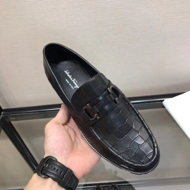 Giày lười Salvatore Ferragamo siêu cấp họa tiết da rạn màu nâu GNSF05