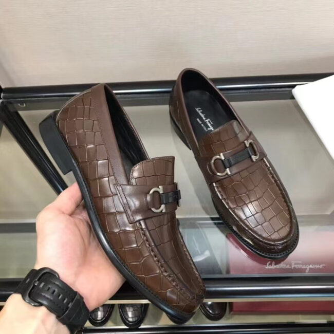 Giày lười Salvatore Ferragamo siêu cấp họa tiết da rạn màu đen GNSF06