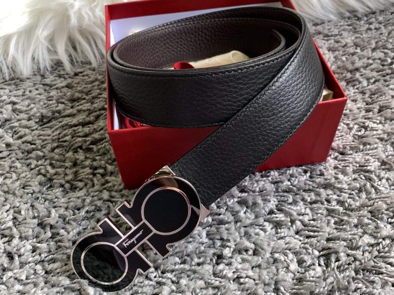 Dây nịt Salvatore Ferragamo chính hãng giá bao nhiêu?