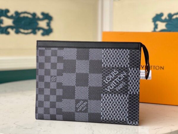 Ví nam Louis Vuitton cầm tay họa tiết caro vuông to VNLV36