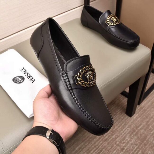 Giày lười Versace siêu cấp họa tiết logo màu đen GLV02