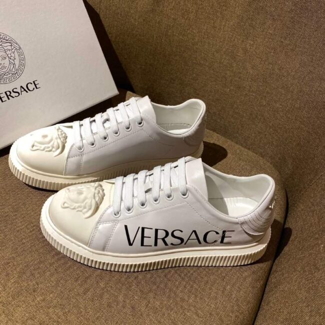 Giày nam Versace siêu cấp họa tiết chữ ở sườn màu trắng GNV06