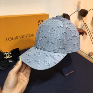 Mũ nam Louis Vuitton siêu cấp họa tiết hoa màu ghi xám MNLV06