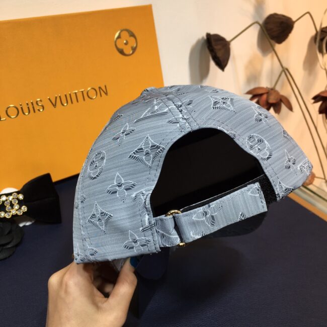 Mũ nam Louis Vuitton siêu cấp họa tiết hoa màu ghi xám MNLV06