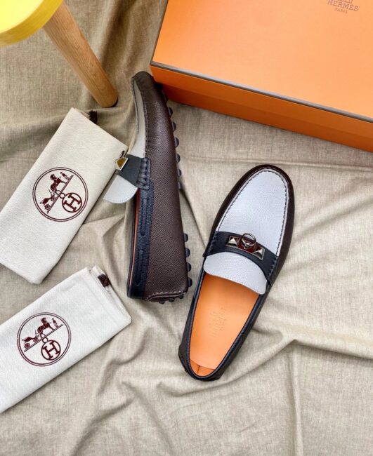 Giày lười Hermes like auth họa tiết móc khóa màu ghi nâu GLH24