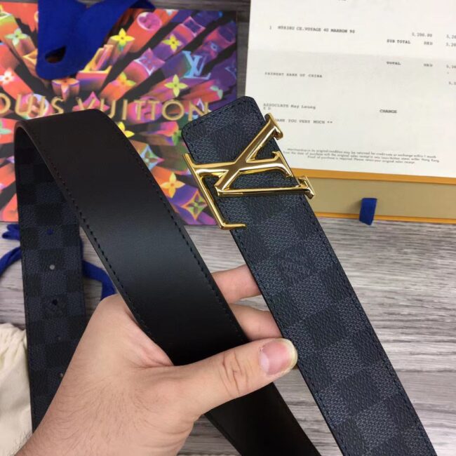 Thắt lưng Louis Vuitton like au hoạ tiết logo mặt khoá xương TLLV24