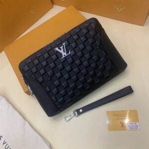 Ví nam Louis Vuitton siêu cấp cầm tay da dập caro khoá trắng VNLV42