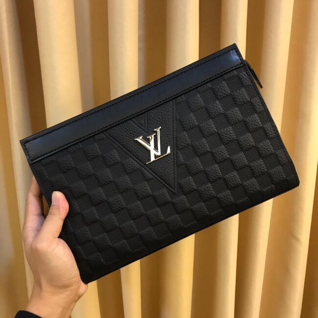 Ví nam Louis Vuitton siêu cấp cầm tay da dập caro khoá trắng VNLV44