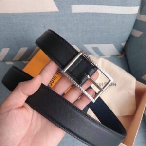 Thắt lưng Louis Vuitton like au mặt khóa kim chữ nhật viền khắc logo trắng TLLV21