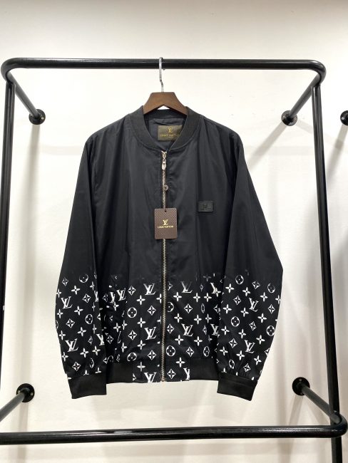 Áo Khoác Louis Vuitton hoạ tiết hoa trắng AOLV03